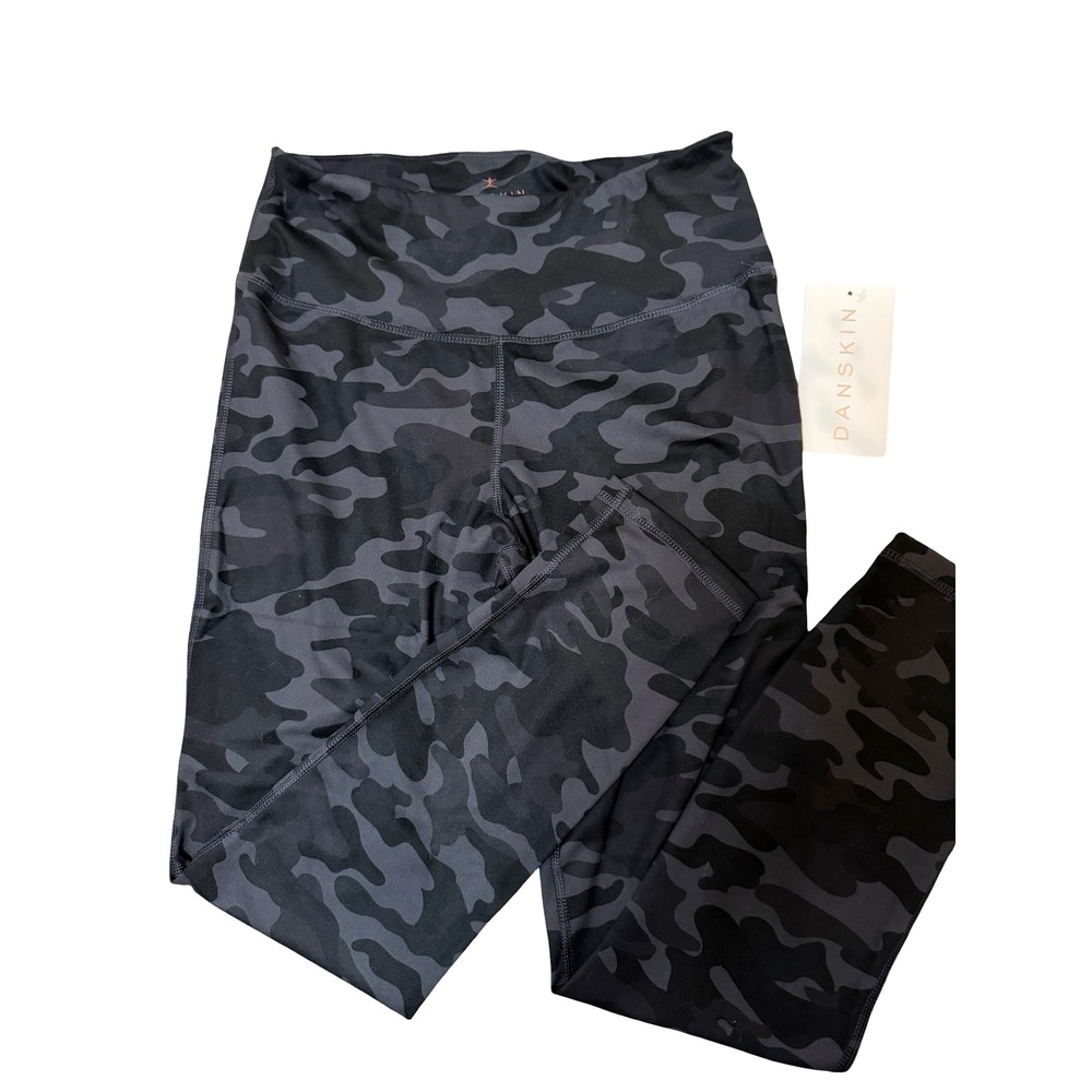 Danskin Womens Black Camo Print 7/8 Leggings 4-Way Stretch Medium NWT